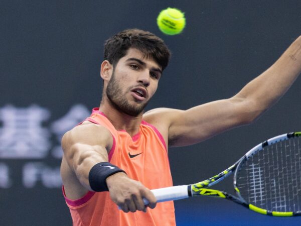 BEIJING, CHINA - OCTOBER 02: Carlos Alcaraz of Spain competes in the Men s Singles Final match against Jannik Sinner of Italy on day ten of 2024 China Open at National Tennis Center on October 2, 2024 in Beijing, China. PUBLICATIONxNOTxINxCHN Copyright: xVCGx 111521667822 || 297990_0023 2024 beijing CHINA FINAL game MEHRSPORT Men open premiumd quer single sport s tennis Tournament x0x