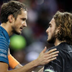 Daniil Medvedev(L) of Russia shakes hands with Stefanos Tsitsipas of Greece 2019 ATP demi homme masculin messieurs masculin MEN'S SINGLES messieur messieurs open press se seml Shanghai Shanghai Masters sport tennis tournoi zlast24 zselect Zuma ZUMAPRESS.com zwire zwireservice zworld