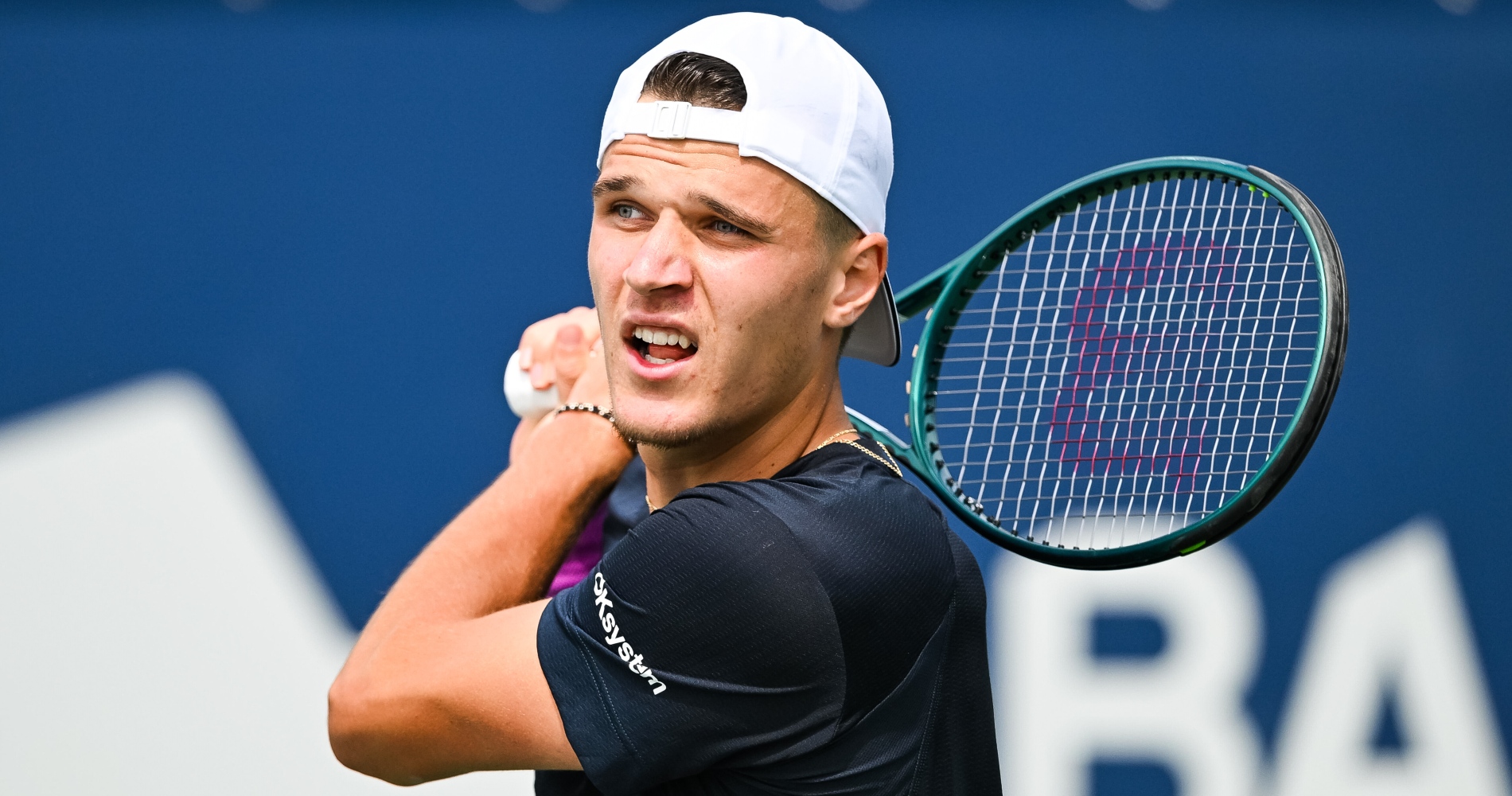 Auckland Open: Mensik reaches second round