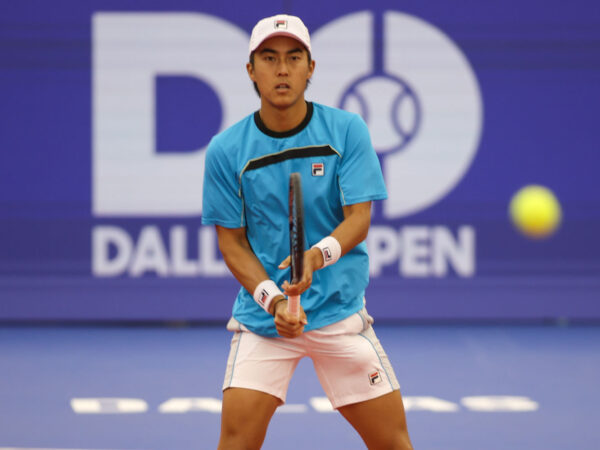 DALLAS, TX - FEBRUARY 08: Rinky Hijikata (AUS) hits a volley during the Dallas Open on February 8, 2024 at Styslinger/Altec Tennis Center in Dallas, TX. || 284636_0003