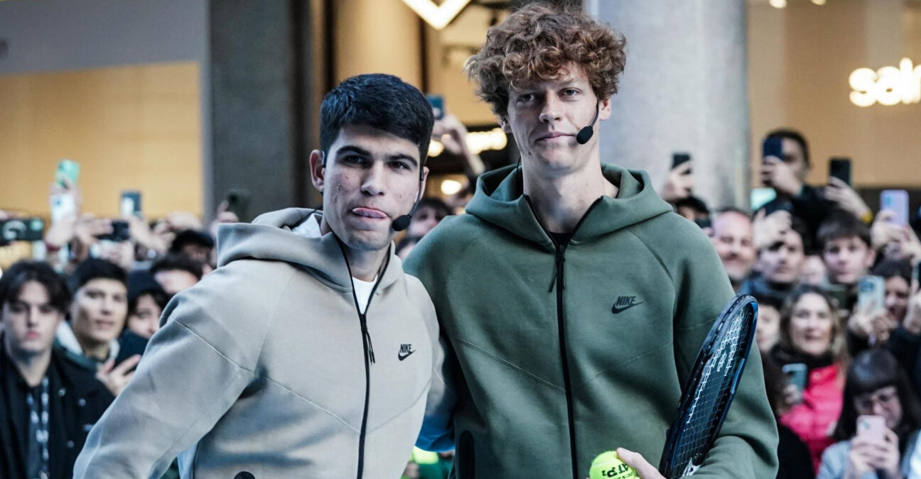 November 10, 2023, Turin, Italy: L'esibizione di Carlos Alcaraz e Jannik Sinner che poi hanno incontrato i fan al Nike Store di Torino organizzato in occasione delle Nitto Atp Finals, 10 novembre 2023. Centinaia le persone fuori dal negozio in via Roma, dove Ã¨ anche stato allestito un campo sul quale il due campioni si sono cimentati a scambiare colpi con i tifosi. ANSA/TINO ROMANO..The performance of Carlos Alcaraz and Jannik Sinner who then met the fans at the Nike Store in Turin organized on the occasion of the Nitto ATP Finals, 10 November 2023. || 279591_0005 PRESS zlast24 zselect Zuma ZUMAPRESS.com zwireservice zworld