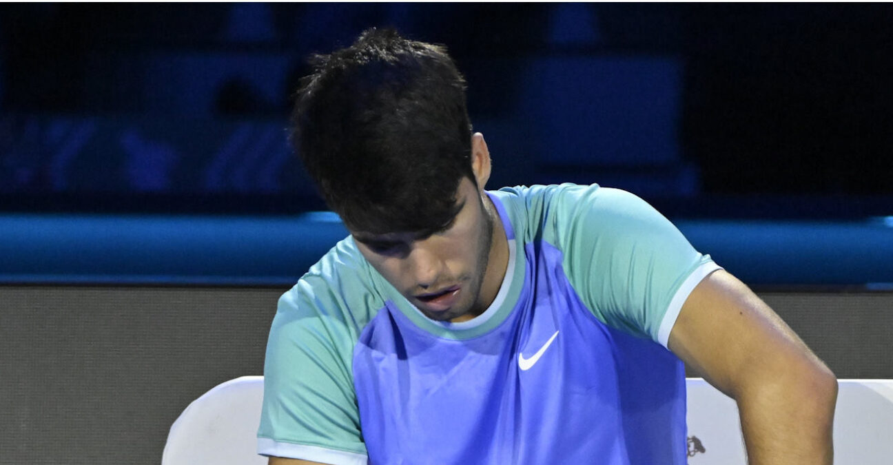 Carlos Alcaraz struggles in his opening match at the 2024 ATP Finals