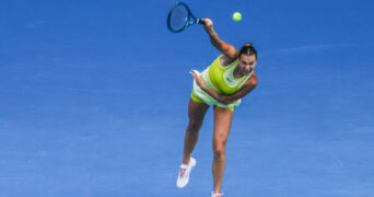 Aryna Sabalenka serve Australian Open