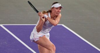 Ekaterina Alexandrova wins the 2025 Linz Open title