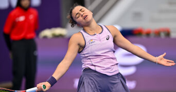 QATAR TOTALENERGIES OPEN - DAY FOUR Jasmine Paolini of Italy competes in her round of 16 match Jasmine Paolini of Italy during the WTA, Tennis Damen Qatar TotalEnergies Open 2025 tennis tournament at the Khalifa International Tennis Complex in Doha, Qatar, on February 12, 2025.