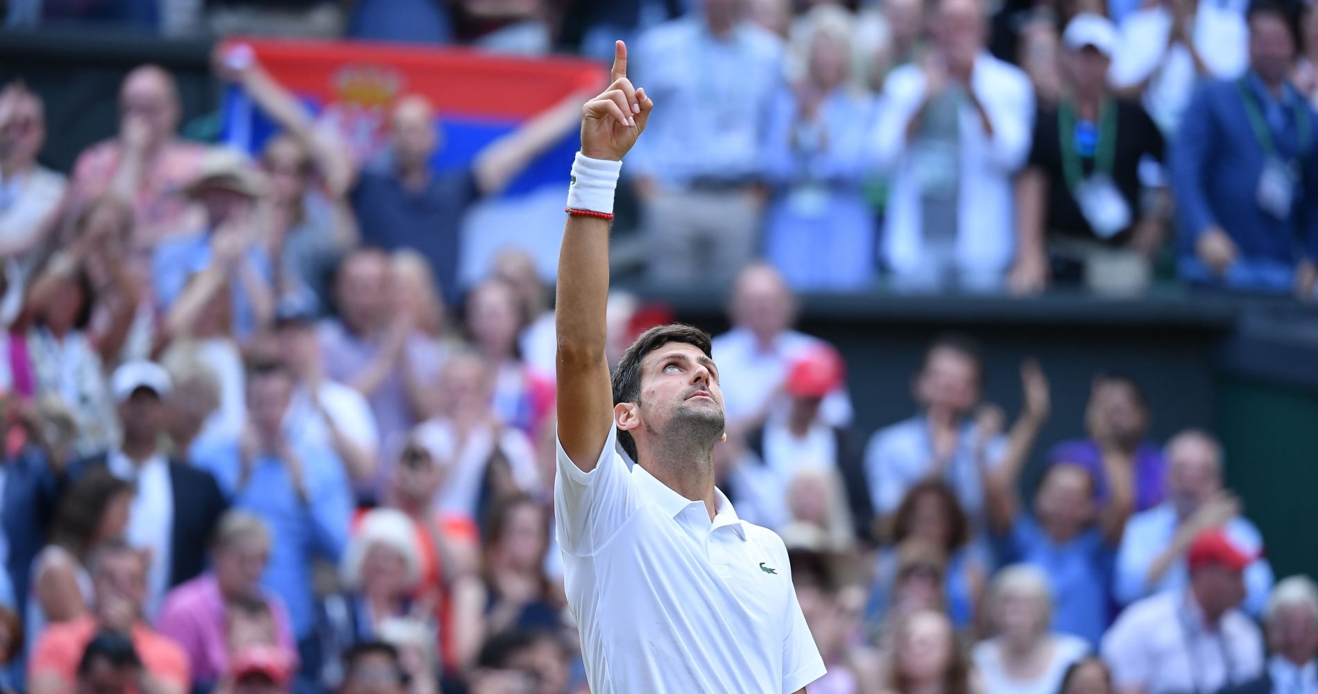 Novak_Djokovic_célébration_Wimbledon_2019