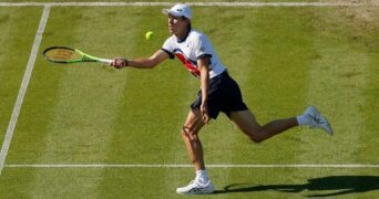 Alex de Minaur at Eastbourne in 2021