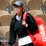 Victoria Azarenka wearing a mask