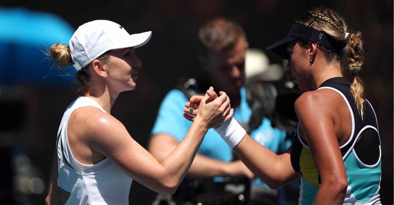 Simona Halep et Anett Kontaveit, à l'Open d'Australie en 2020