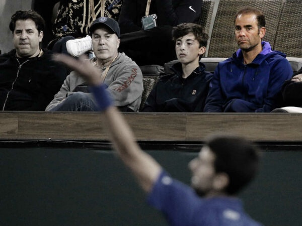 Pete Sampras watching Novak Djokovic