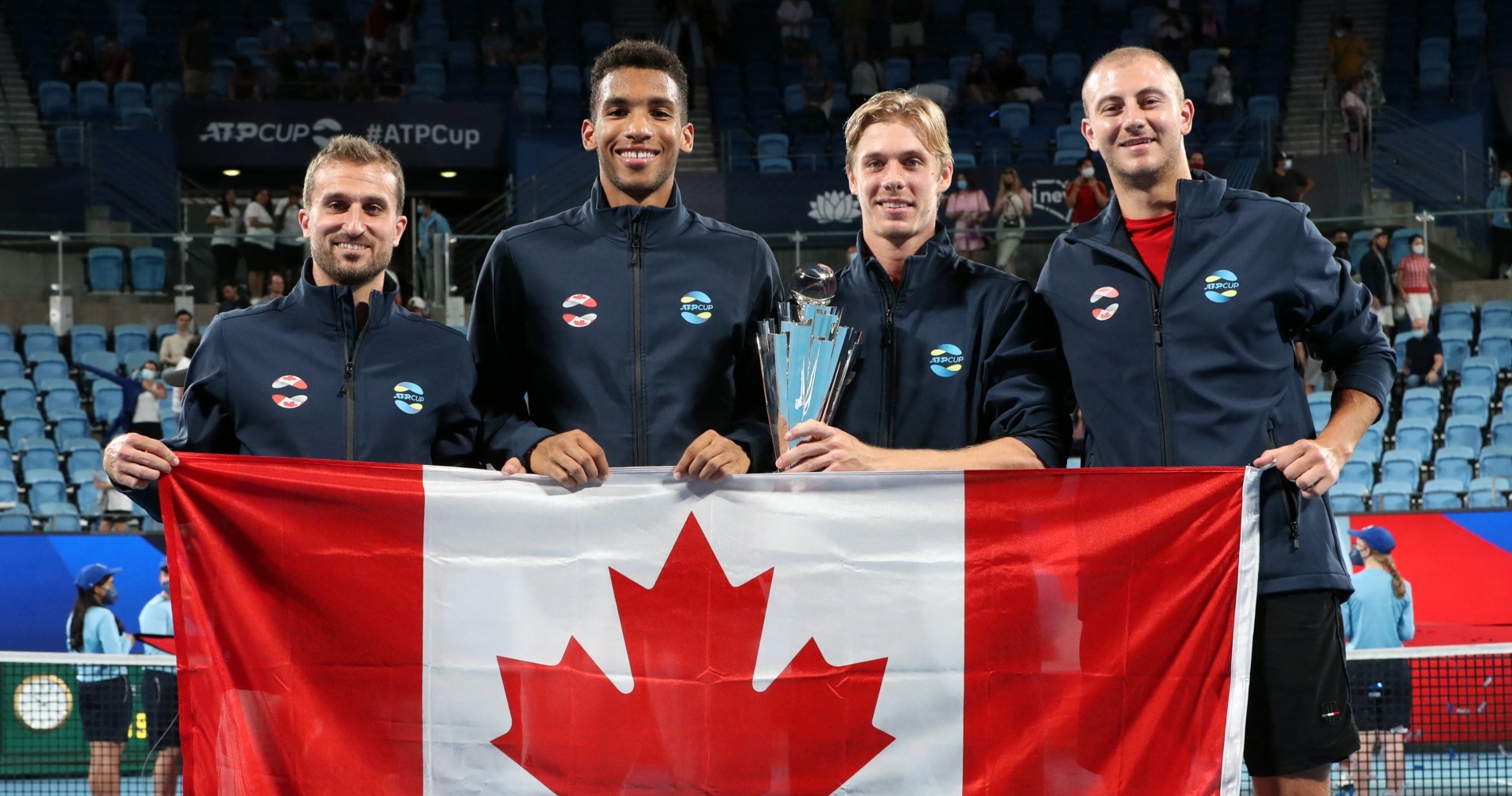 Le Canada Sera Port Par Auger Aliassime Et Shapovalov Lors De La Phase