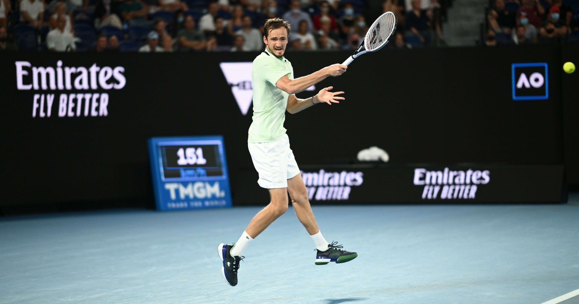 Open d’Australie Medvedev remporte un duel électrique contre Tsitsipas