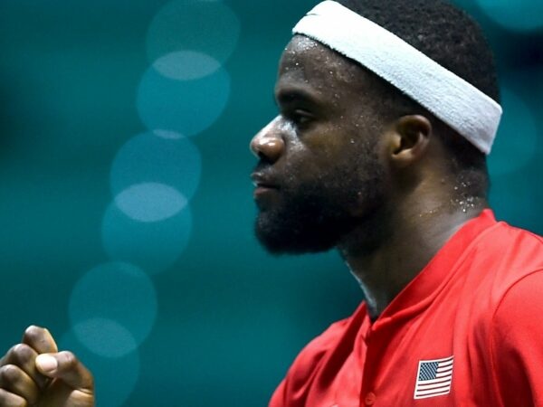 Frances Tiafoe avec les États-Unis lors de la Coupe Davis