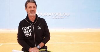 Patrick Mouratoglou lors d'une interview à la Mouratoglou Academy en 2022