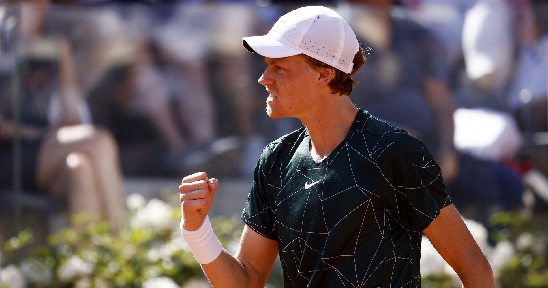 ATP Rome Sinner rejoint Tsitsipas en quart de finale