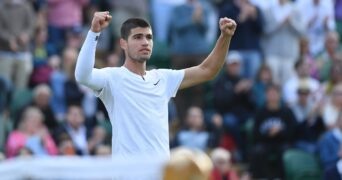 Carlos Alcaraz / 2nd round Wimbledon 2022 / Antoine Couvercelle / Panoramic