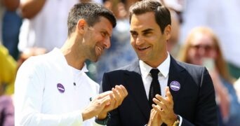 Novak Djokovic et Roger Federer lors de la cérémonie du centenaire du Centre Court - Wimbledon 2022