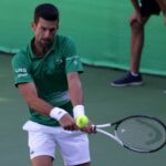 Novak Djokovic se produit lors de l'inauguration d'un centre de tennis régional qui préparera les meilleurs joueurs de tennis aux grands tournois, à Visoko, 2022