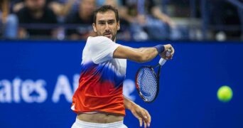 Marin Cilic palying a forehand during the US Open 2022