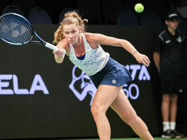 Jessika Ponchet from France hitting a forehand return in Tallin in 2022.