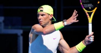Rafael Nadal entraînement Open d'Australie 2023 coup droit casquette