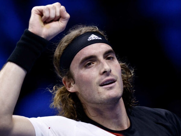 Stefanos Tsitsipas serre le poing