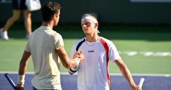 Alejandro Davidovich Fokina Karen Khachanov poignée de mains Indian Wells