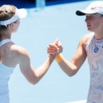 Elena Rybakina Iga Swiatek Open d'Australie 2023 poignée de mains