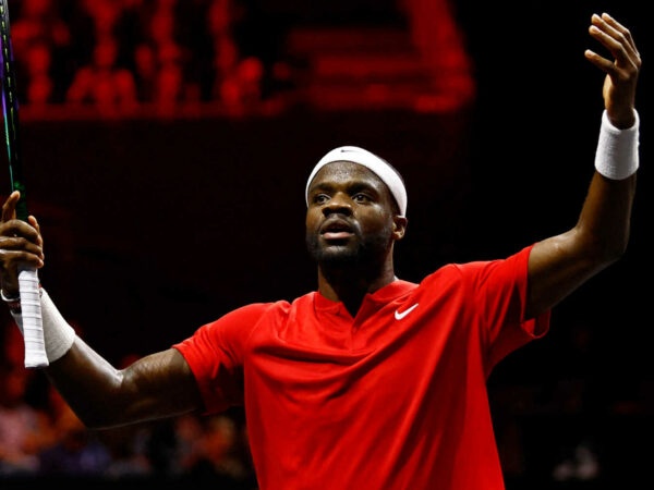 Frances Tiafoe chauffe la foule à la Laver Cup 2022