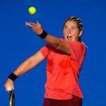 Jelena Ostapenko Doha service lancer de balle entraînement