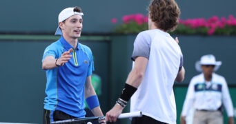 Ugo Humbert poignées de mains Andrey Rublev Indian Wells 2023