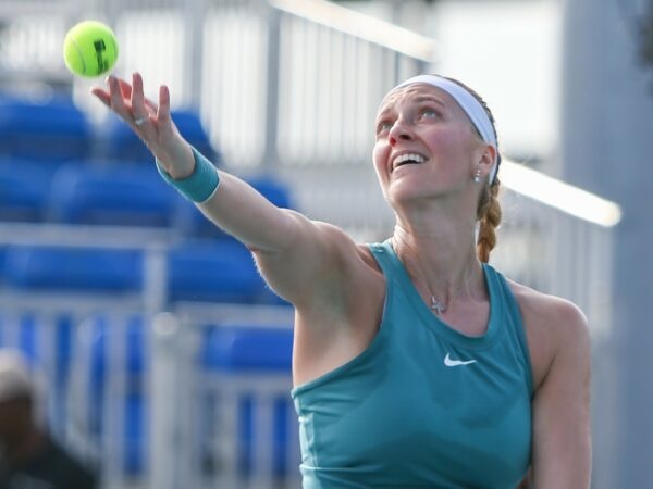 Petra Kvitova Miami service lancer de balle