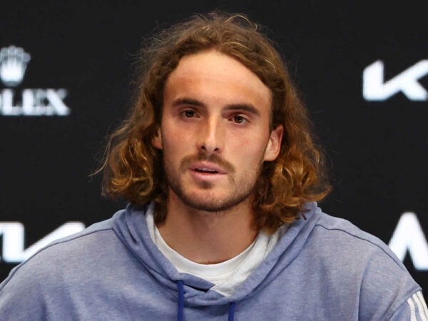 Stefanos Tsitsipas en conférence de presse à Melbourne