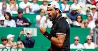 Matteo Berrettini Monte Carlo reaction poing serré