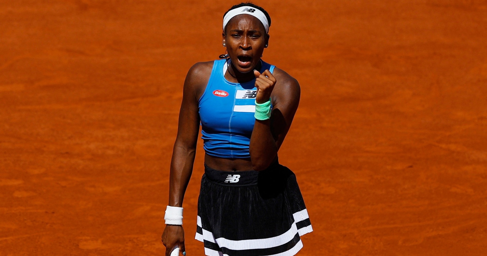 Coco Gauff Qualifies for Round of 16 at Roland-Garros with Victory over Mirra Andreeva