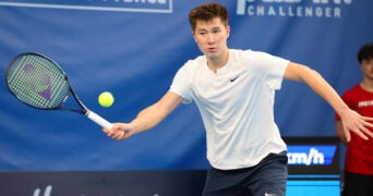 Beibit Zhukayev Challenger Lille 2023 retour coup droit