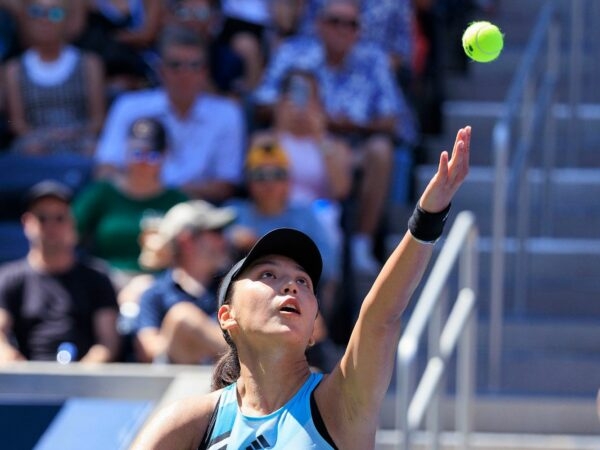 Xinyu Wang US Open 2023 service lancer de balle
