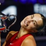 Aryna Sabalenka Open d'Australie 2024 trophée coupe