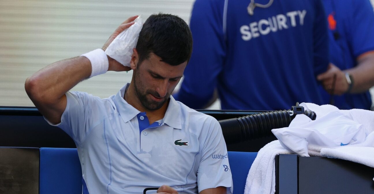 Novak Djokovic Open d'Australie 2024 glace changement de côté