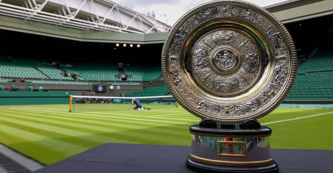 Le trophée de la vainqueure sur le Centre Court de Wimbledon