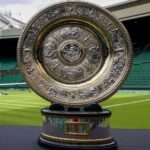 Le trophée de la vainqueure sur le Centre Court de Wimbledon