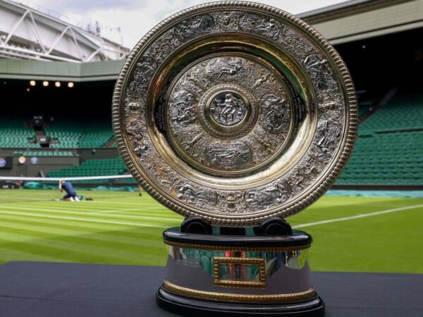 Le trophée de la vainqueure sur le Centre Court de Wimbledon