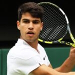 Carlos Alcaraz Wimbledon 2024 revers slicé
