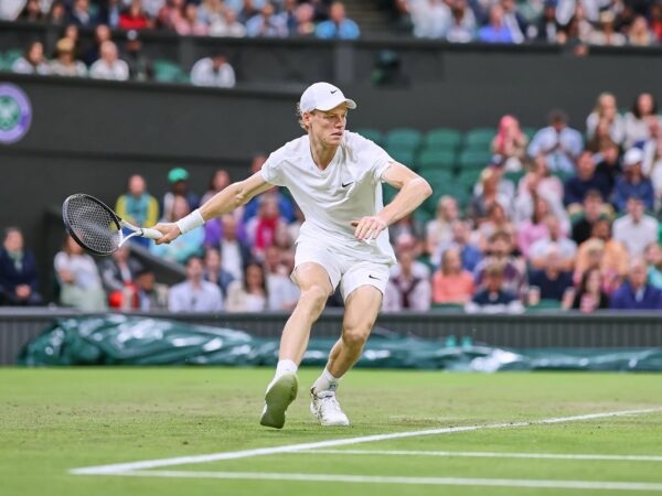 Jannik Sinner Wimbledon 2024 coup droit