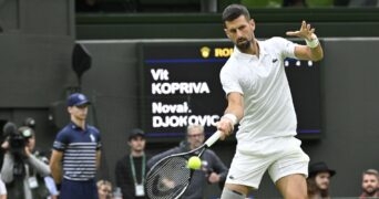 Novak Djokovic Wimbledon 2024 coup droit échauffement