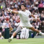 Novak Djokovic Wimbledon 2024 volée revers