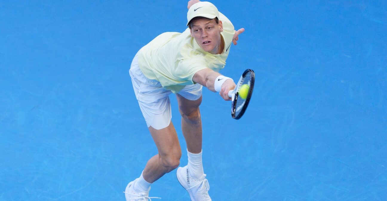 Jannik Sinner Open d'Australie 2025 volée revers