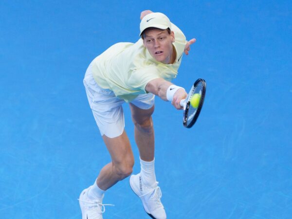 Jannik Sinner Open d'Australie 2025 volée revers